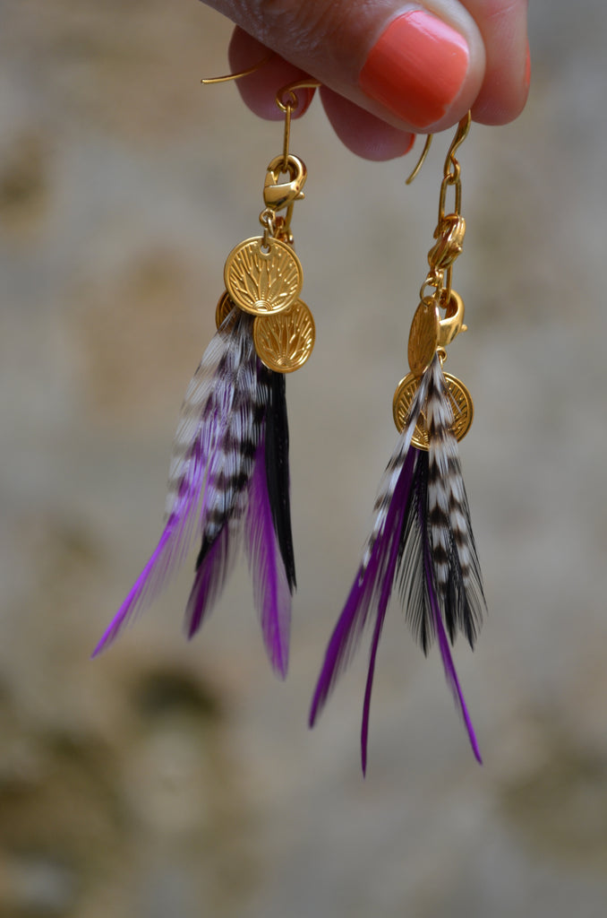 Boucles d'oreilles charm's plumes coq violet