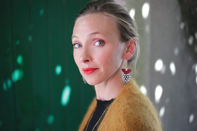 Boucles d'oreilles plumes pintade amaya bleu canard