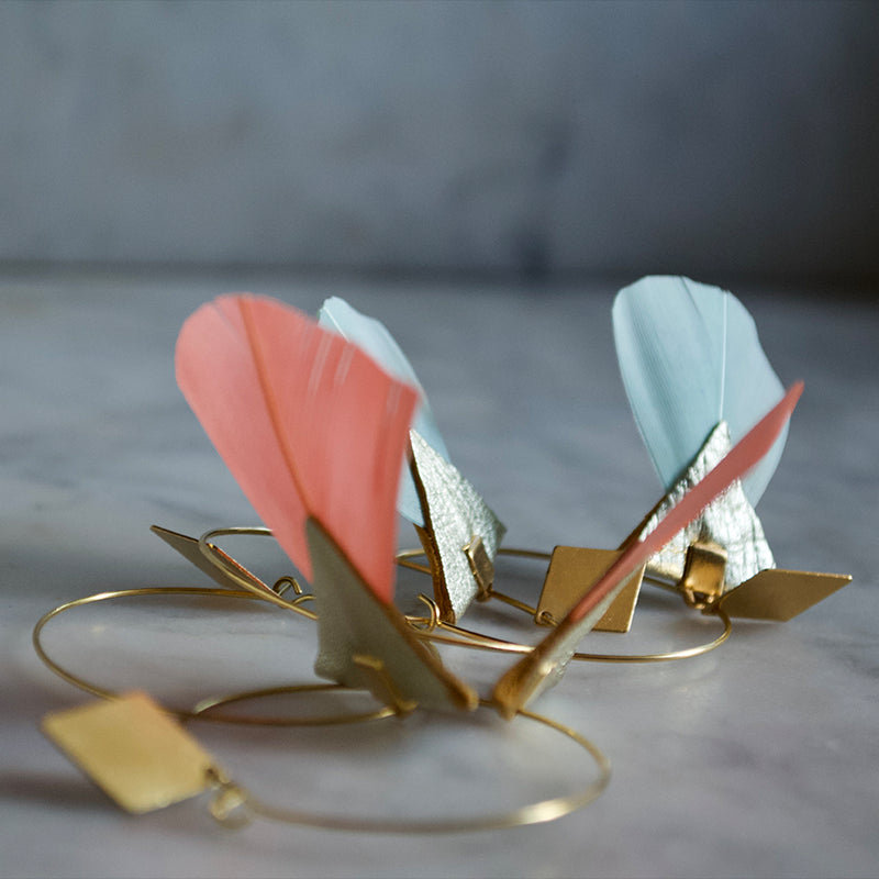 Boucles d'oreilles plumes oie carmel