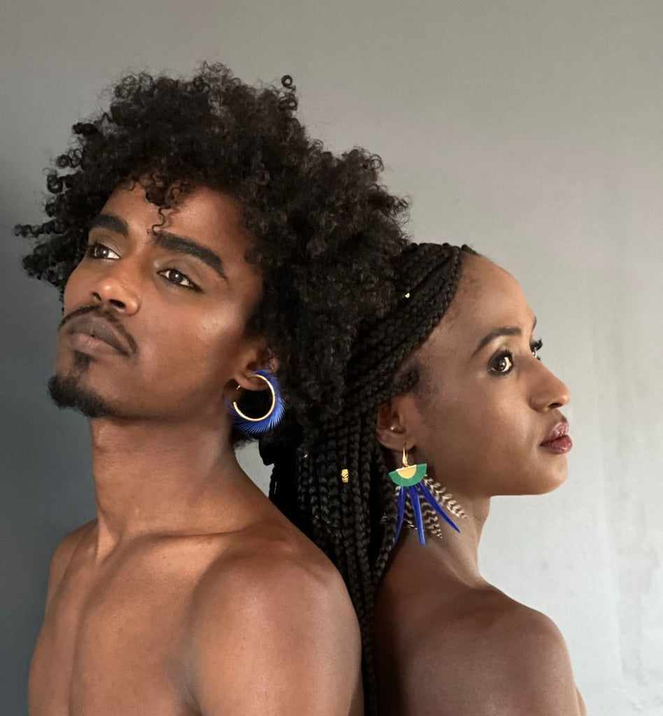 Boucles d'oreilles plumes oie iroquoise bleu