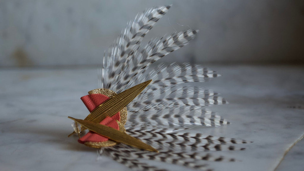 Boucles d'oreilles plumes coq lyre terracotta