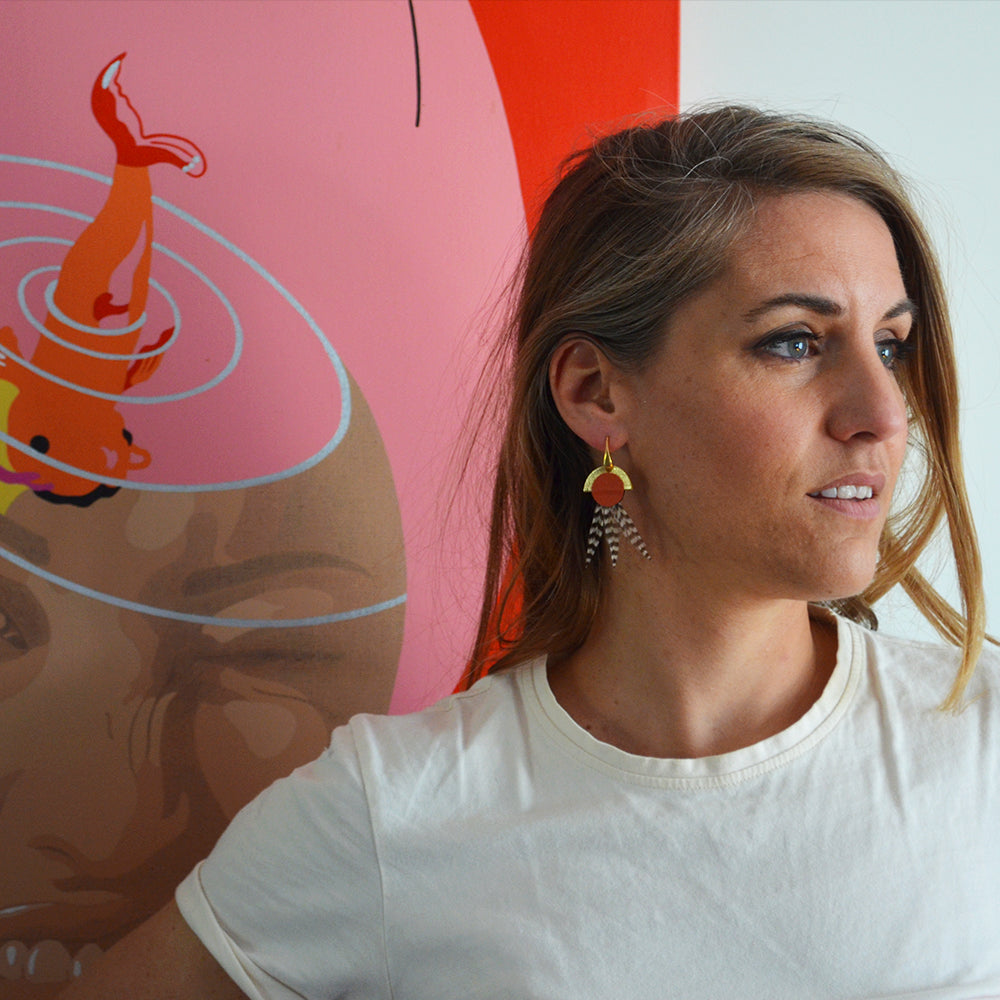 Boucles d'oreilles plumes coq naïades bordeaux