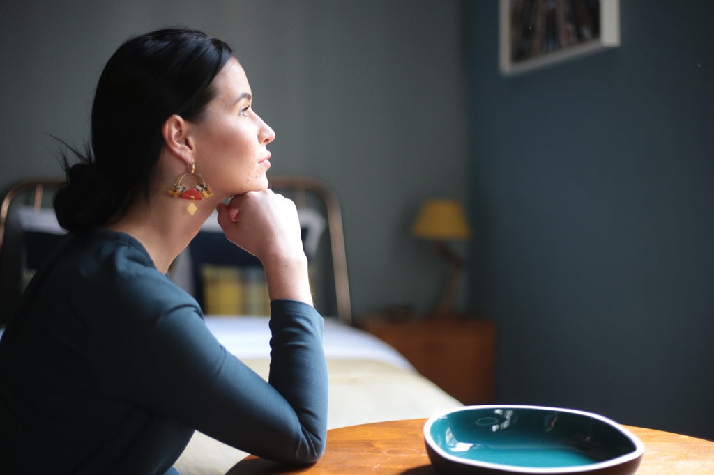 Boucles d'oreilles plumes perdrix sakura graphite