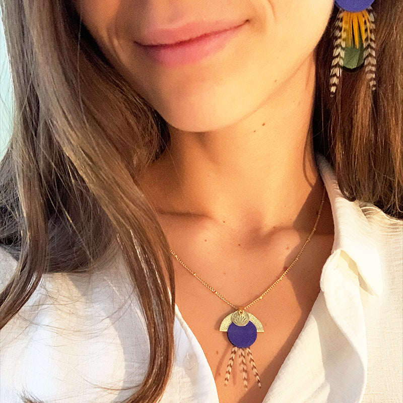 Collier plumes coq naïades bleu